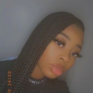 Meet your Posher, Nashai